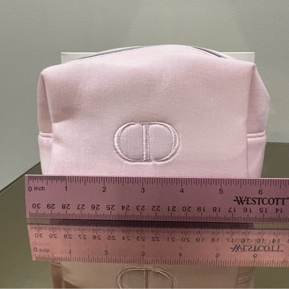 🚫SOLD🚫Dior Authentic Pink Water Bottle Dior Pink Zip Pouch Luxury Fitness Access - Picture 11 of 14
